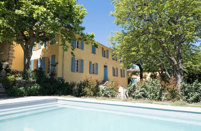 5* BASTIDE villa with swimming pool on a wine estate