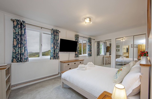 5 bed detached house. 8 min drive from Oban