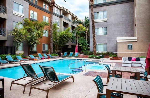 5 Bedroom/4 Bath Condos in Old Town Scottsdale
