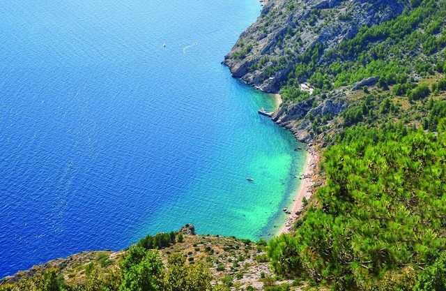 5 bedroom accommodation in Slime