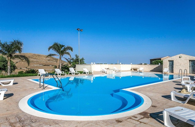 5 bedroom beautiful home in Ragusa
