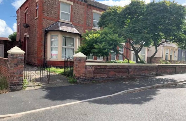 5 Bedroom Holiday House – Clarendon 65