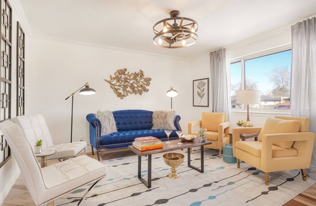 5 BR 🏠 15 minutes from Downtown w/Game room + Fire pit w/🌆 views