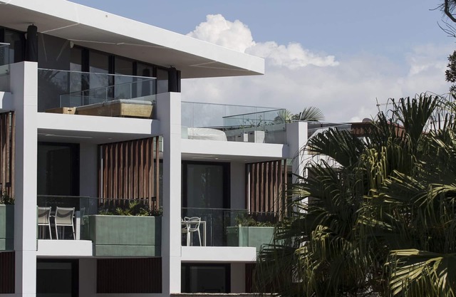 5/Fortyfive on Lawson - luxury absolute beachfront