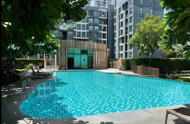 5 Mins Mall,MRT 28 sq. ft., with access to pool, co-working space, and gym