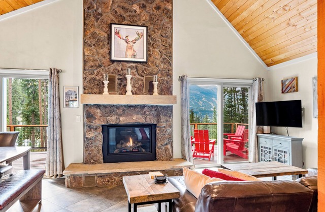 5 mins to Breck, Mtn View, Hikes Galore!