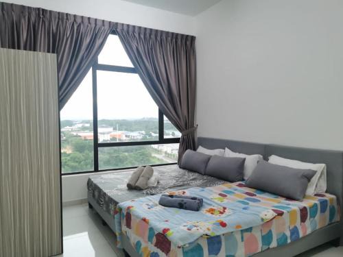 5 mins to MidValley Netflix 3Bedroom