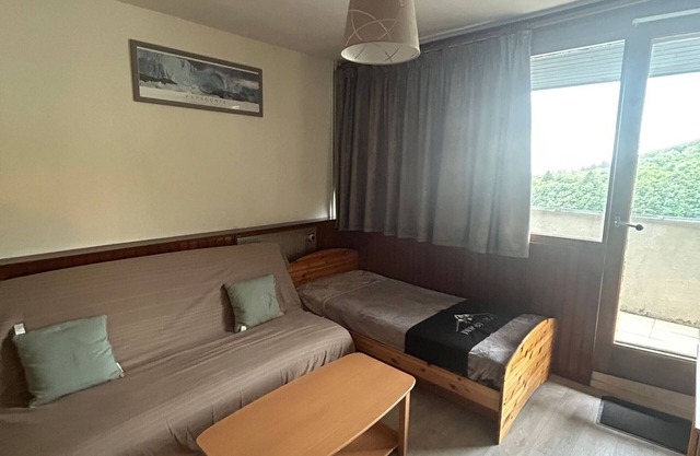 5-person apartment at the foot of the slopes with Wi-Fi in Super Besse