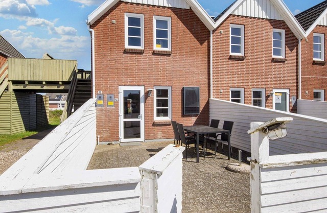 5 person holiday home in Rømø-By Traum