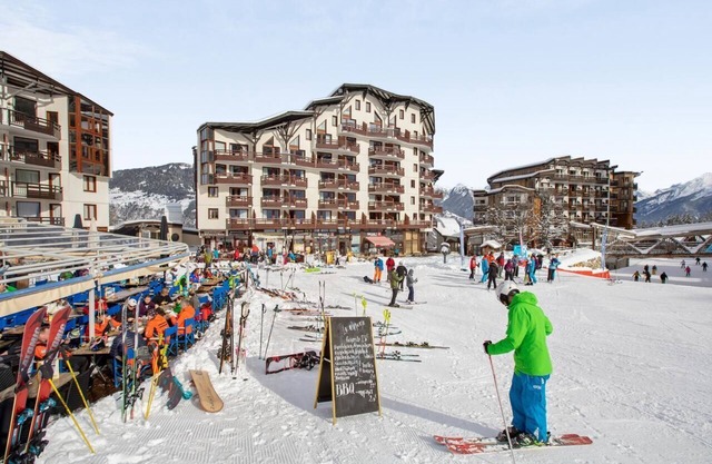 50 m from the slopes, 2-room apartment with basement garage