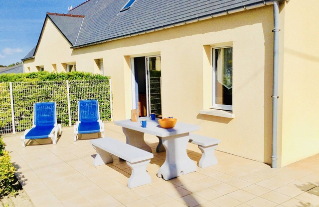 50 meters from the BEACH/SEA Quiet house, Private parking, charges included