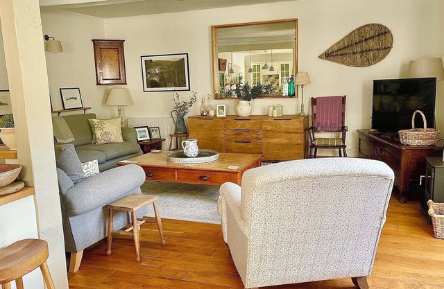 50 metres from the quay - a rare gem in the heart of Dinan harbour - parking lot