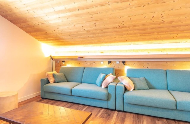 50m from resort center, balcony, parking, tv, ski locker, 65m², Valmorel