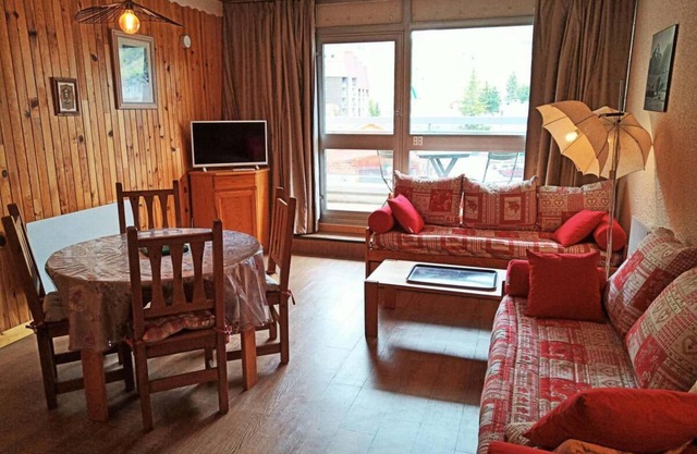 50m from resort center, 1st floor, view ski slopes, balcony, tv, ski locker, 32m², Les 2 Alpes