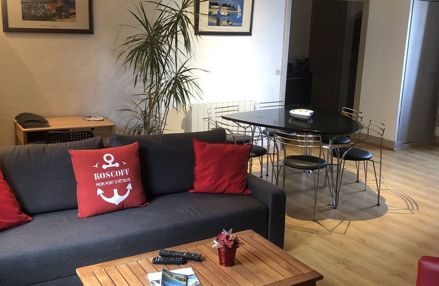 54m2 apartment in historic center with sea view