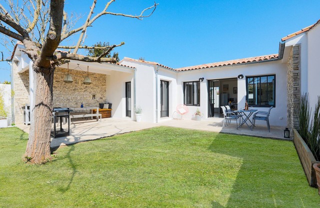 550m from the beach, house for 4