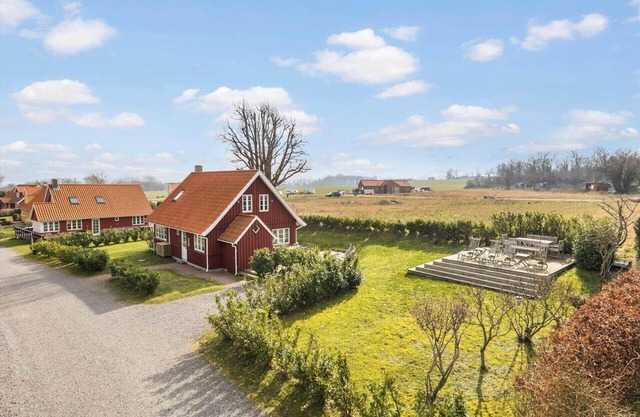 5594 Svaneke - Svanebakken 6