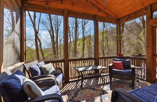 5BR, Near Lake Blue Ridge+Hot Tub+ Games+Fire pit