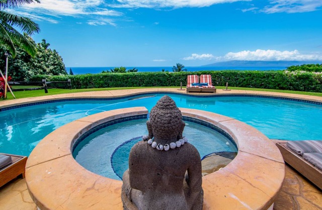 5BR Oceanview Estate | Private Pool + Detached Cottage