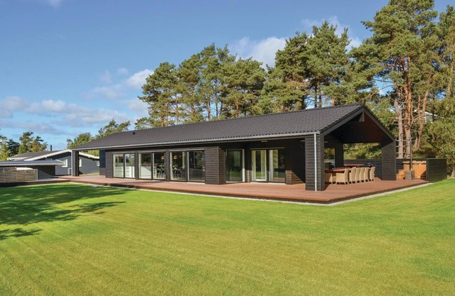 6 bedroom gorgeous home in Ebeltoft
