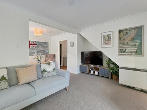 6 Beds 2 Bathrooms Private Holiday Home