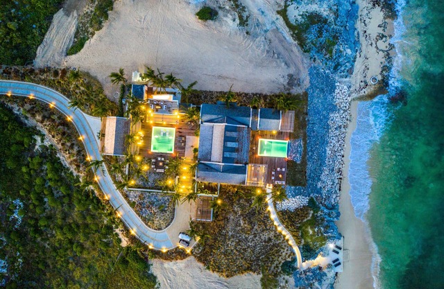 6 BR All-Inclusive Villa with Private Chef @ Ambergris Cay: Dream Pavillion