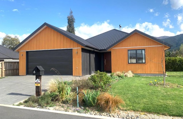 6 Dumblane Way