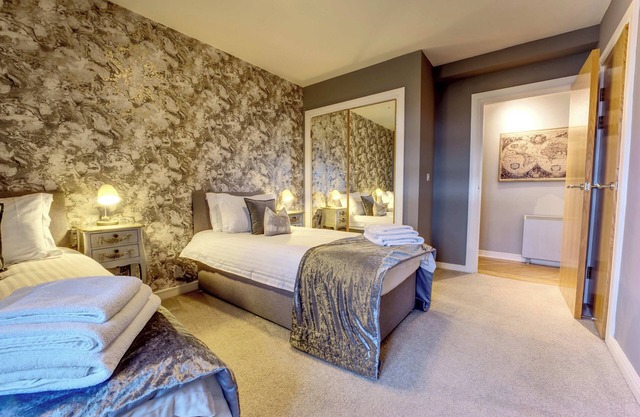 6 MARINERS POINT, pet friendly, luxury holiday cottage in Hartlepool