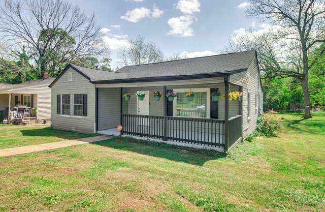 6 Mi to Crowders Mountain: Peaceful Home w/Porch