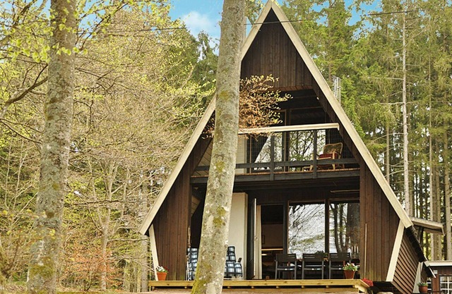 6 person holiday home in ÖRKELLJUNGA