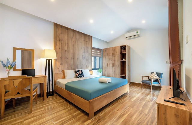 6BRs w/Private Pool&Billiard- 7min to Beach