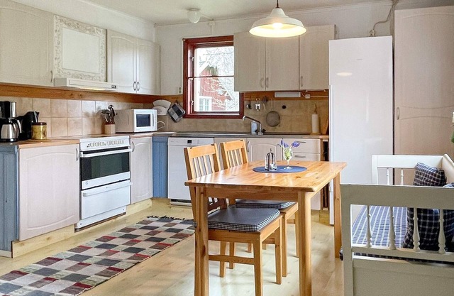 7 person holiday home in HÖGSBY