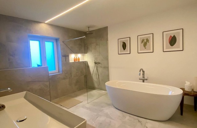 75 sqm I box-spring bed I garden I luxury bathroom