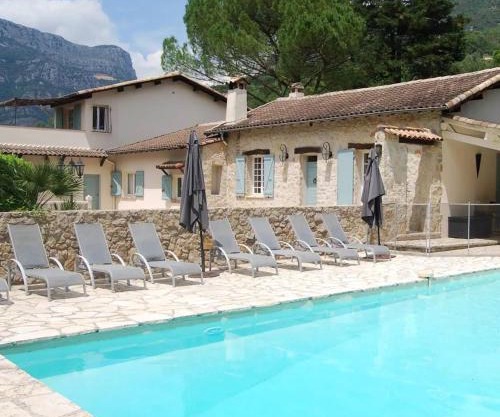 8 Bedroom Villa with Pool and River by Riviera Secrets