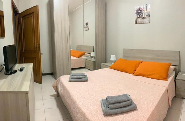 8 Bedrooms Guest Houses In Ciampino