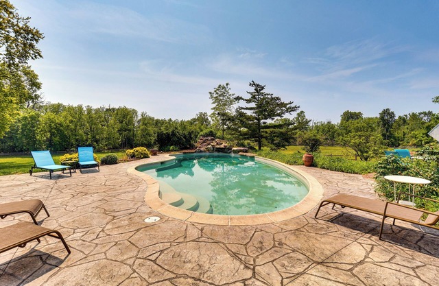 8 Mi to Reading: Spacious Farmhouse Retreat!