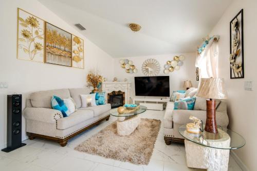 8 Mi to Silver Springs Tranquil Home with Gazebo