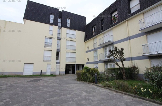 8 minutes from the beach, comfortable 4-person studio on ground floor, private parking.