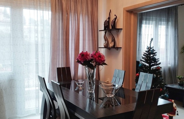 800 meter from the Old Town, the sight-seeings, the nearest beach and the port