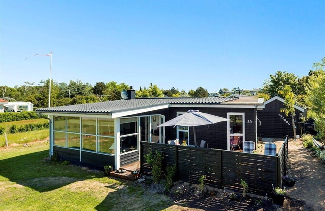 8002 Knebel - Vestre Strandvej 39