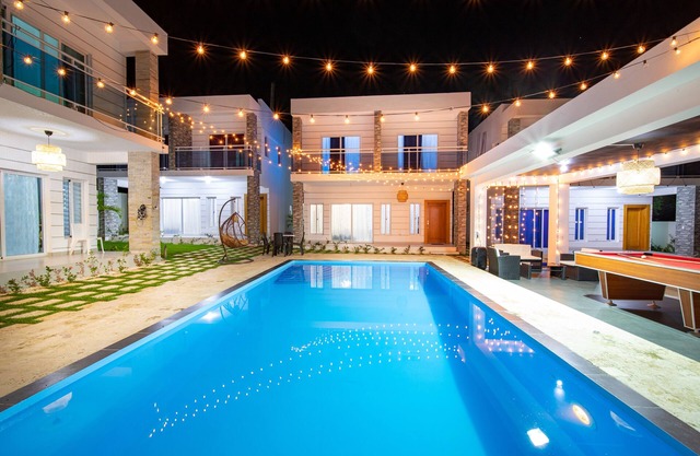 8BR Villa in Sosúa, 2mins From Nightlife!