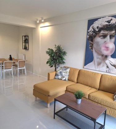 9 keys boutique apartments