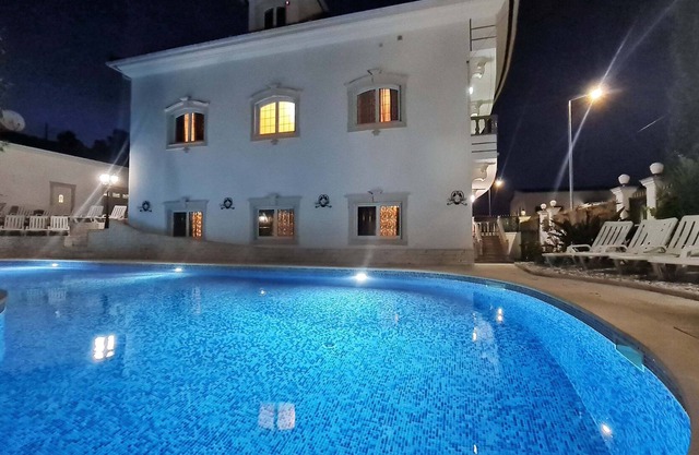 9 Rooms Residence at Villa 5☆(20-30Guests)