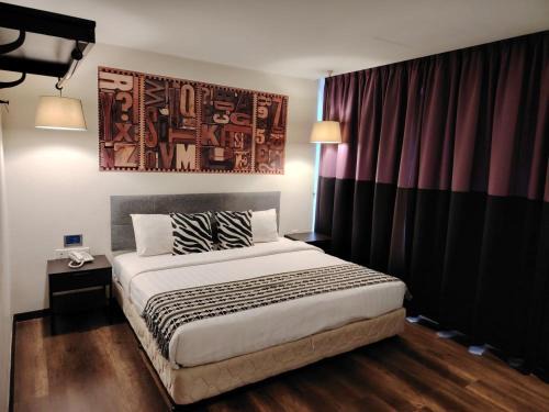 9 Square Hotel - Subang