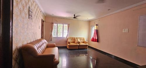 A 3 bedroom apartment with lot of space and eminities