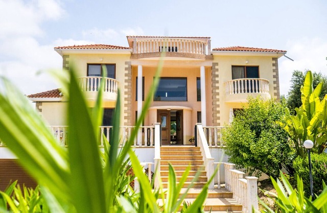 A Beautiful villa with approx. 460 covered sqm² can be booked for your vacation.