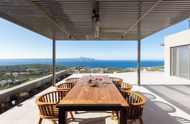 A Bespoke Villa in Kokkino Horio