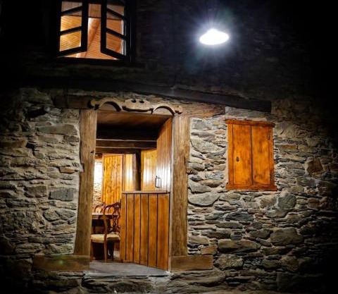 A casa dos carros - AS CASAS DO POZO -