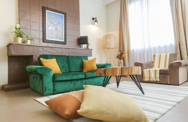 A chic apartment in the heart of the city close to restaurants