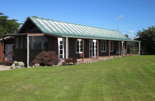 A country feel with lake views